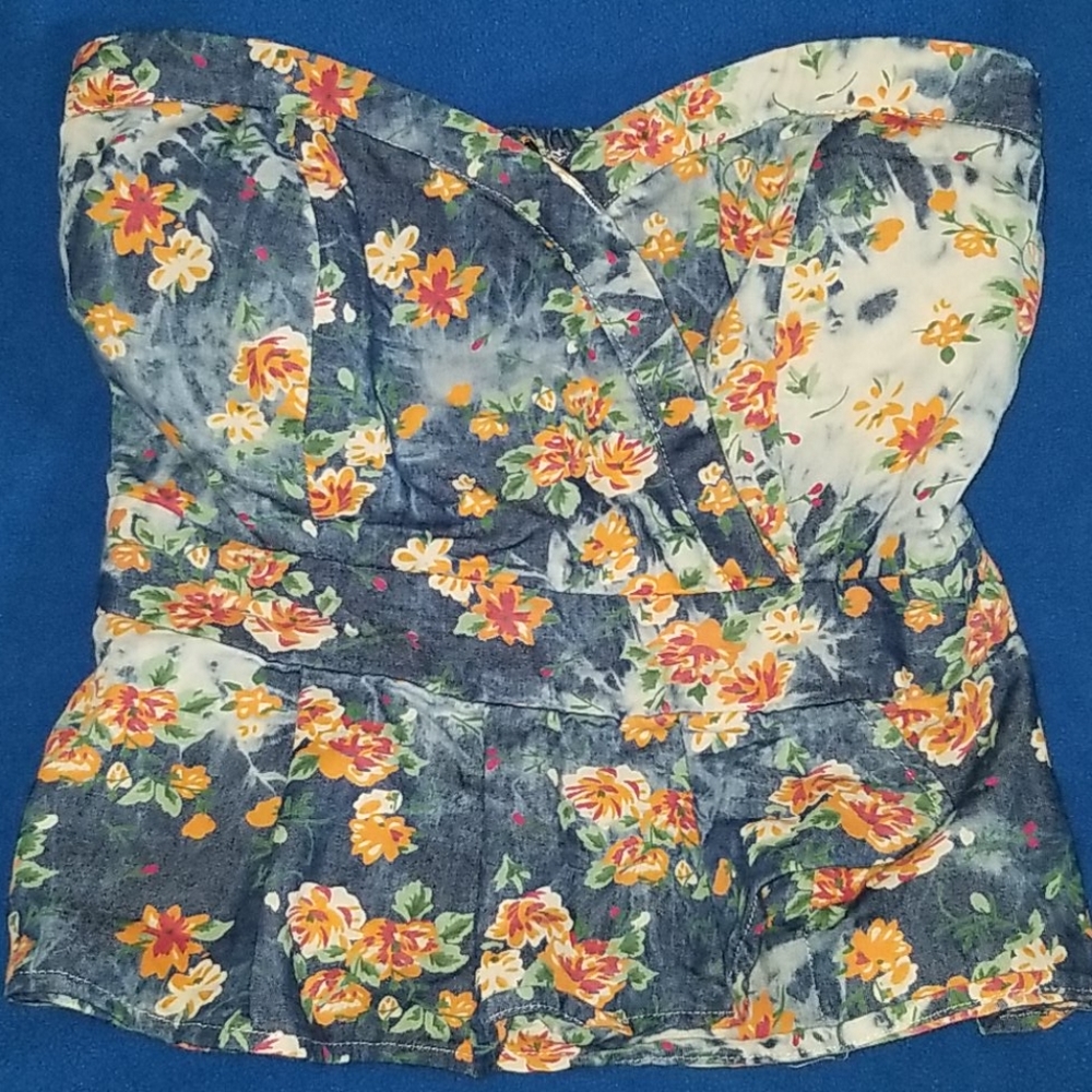 Strapless top